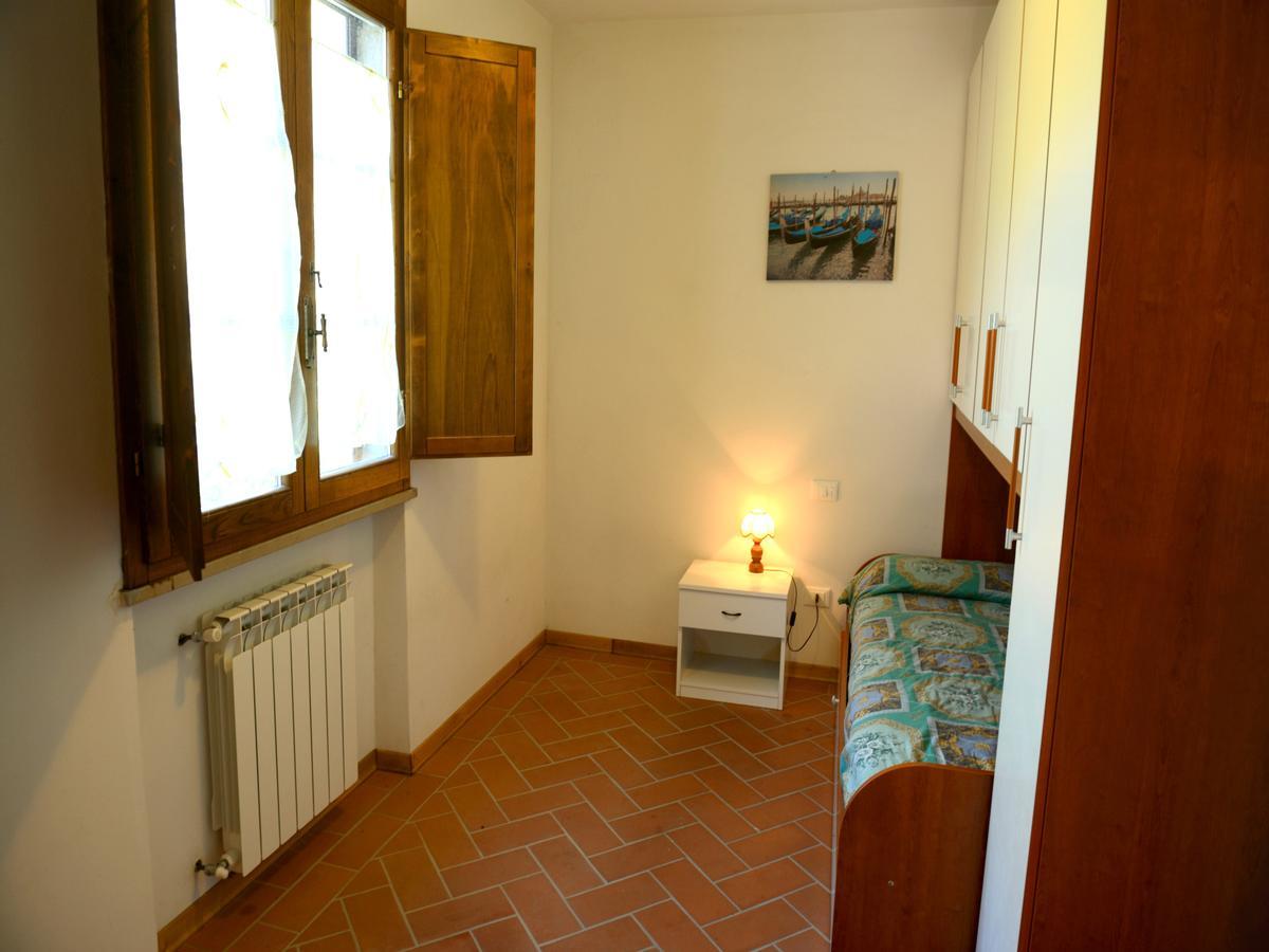 San Francesco Pomarance Bagian luar foto